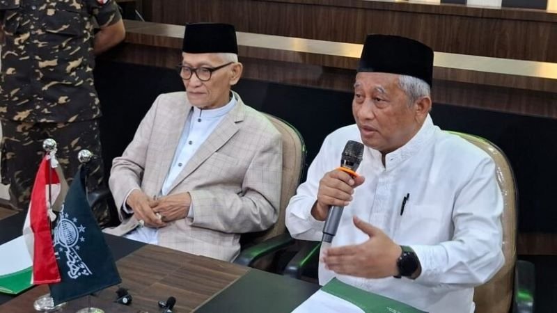 Drama Baru di PBNU: Gus Yahya Diberhentikan, Miftachul Akhyar Ambil Kendali