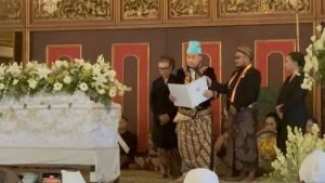 Resmi Naik Takhta, Hamangkunegoro Jumeneng Jadi Pakoe Boewono XIV