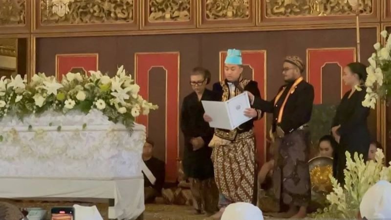 Resmi Naik Takhta, Hamangkunegoro Jumeneng Jadi Pakoe Boewono XIV