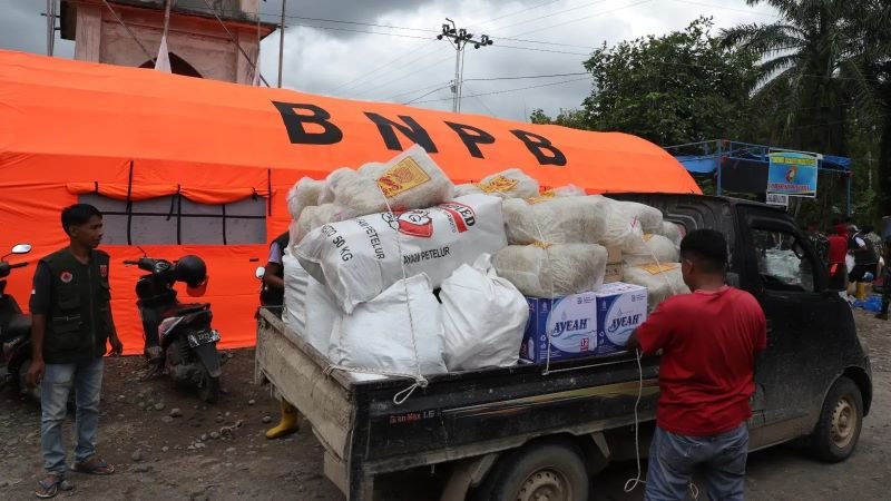 BNPB Bantah Isu Penimbunan Bantuan di Aceh, Ajak Media Cek Lokasi Langsung