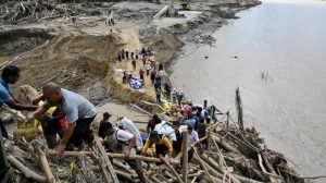 Banjir Bandang Sumatera Renggut 1.204 Nyawa, Lebih dari 111 Ribu Warga Mengungsi
