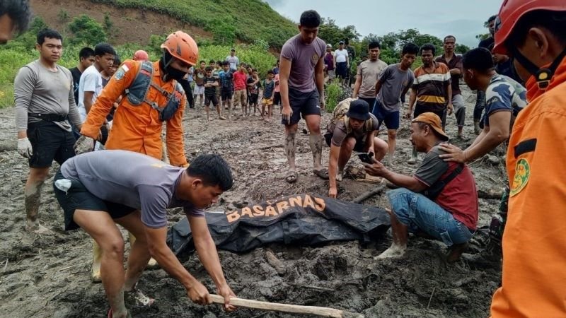 Bupati Samosir Larang Warga Terima Bantuan dari Perusahaan Perusak Lingkungan