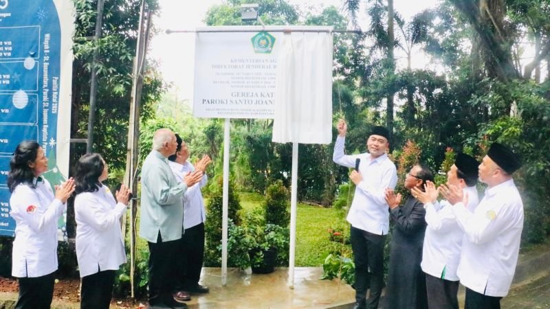 Negara Hadir, Papan Nama Gereja Katolik Parung Resmi Terpasang