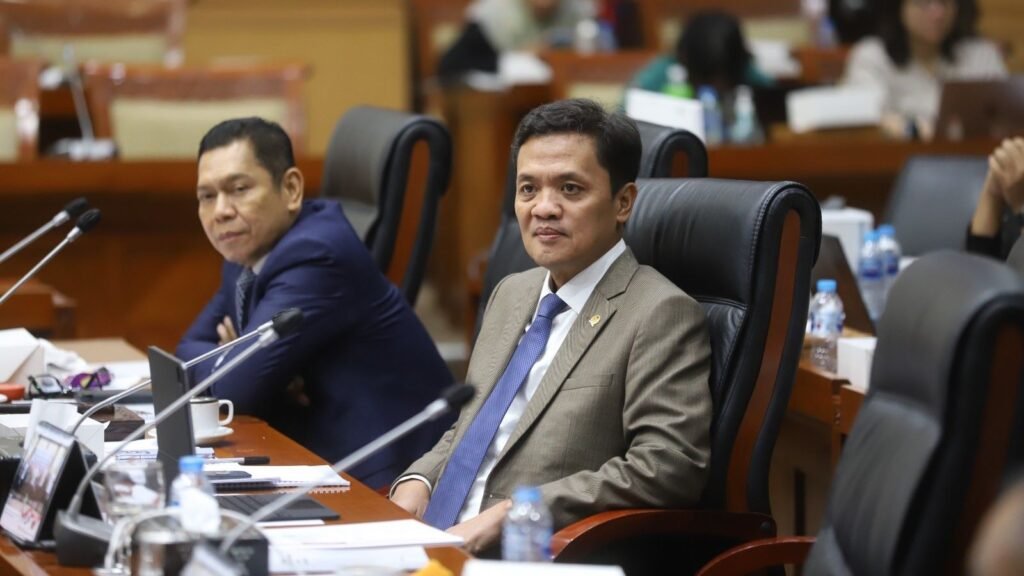 DPR Sahkan 8 Poin Percepatan Reformasi Polri, Tegaskan Polri di Bawah Presiden