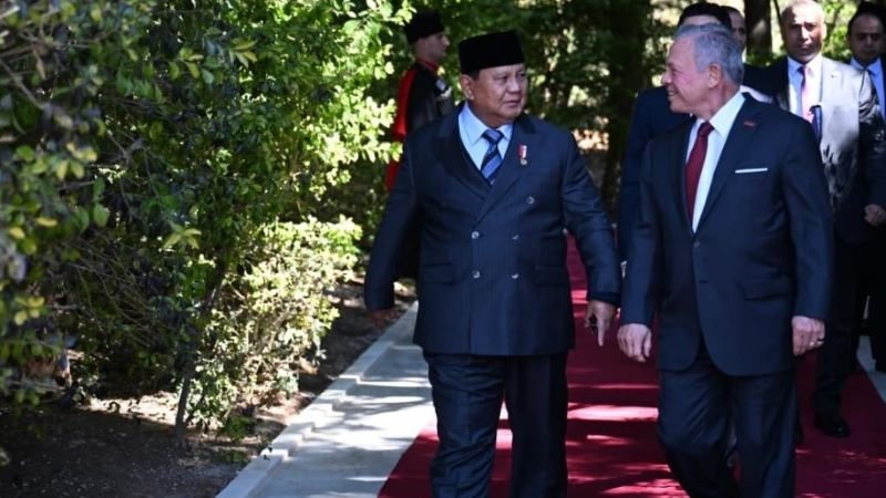 Disambut Hangat Raja Abdullah II, Prabowo Jalani Upacara Kenegaraan di Istana Basman