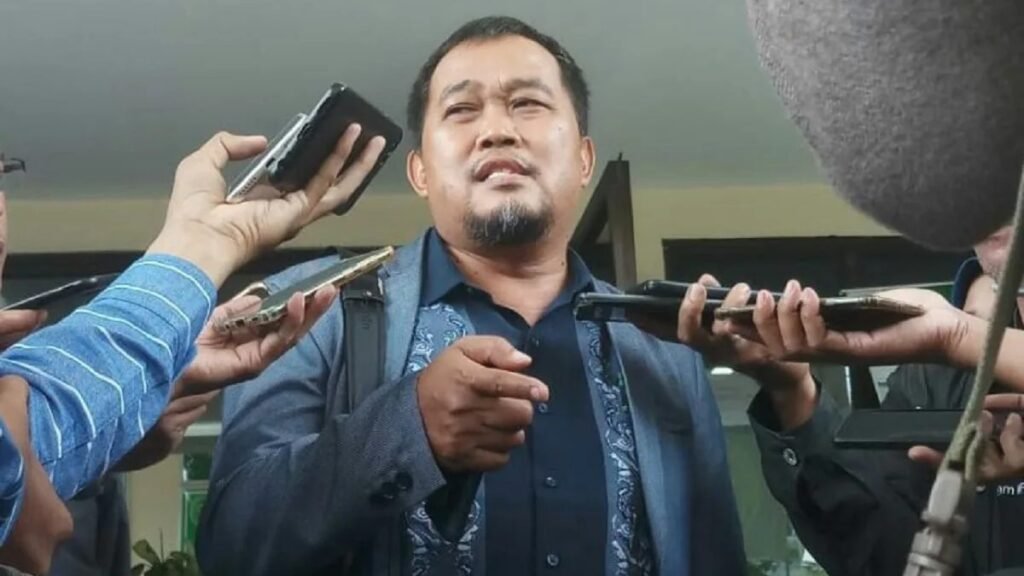 MAKI Kecam KPK Soal Tahanan Rumah Yaqut, Beda Perlakuan dengan Lukas Enembe