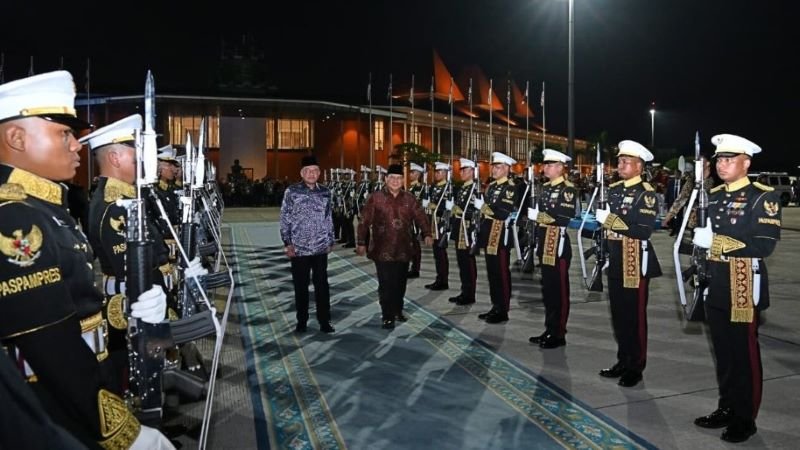 Tiga Jam Ngobrol Serius, Prabowo-Anwar Bahas Geopolitik hingga Isu Global