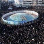 Lautan Hitam di Teheran, Ribuan Warga Iran Turun ke Jalan Usai Khamenei Gugur