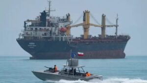 Iran Ancam Kapal AS dan Sekutu di Selat Hormuz, Tiongkok-Rusia Dijamin Aman