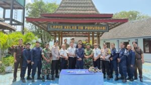 Petugas Gabungan Sisir Lapas Purwodadi