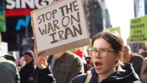 Ribuan Warga AS Kepung Gedung Putih, Tolak Perang ke Iran