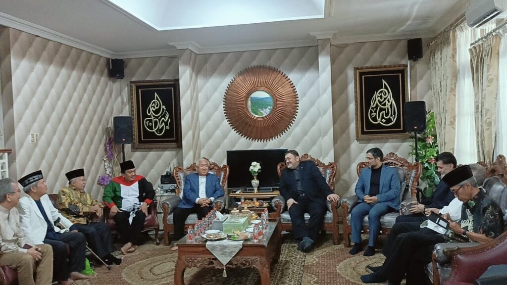 Din Syamsuddin Serukan Persatuan Umat Islam demi Perdamaian Dunia