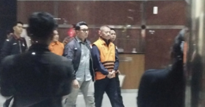 Resmi Kenakan Rompi Kuning, Bupati Tulungagung Ucapkan Maaf