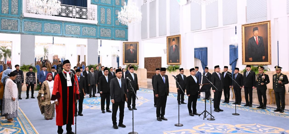 Presiden Lantik Hakim Konstitusi dan Keanggotaan Ombudsman RI