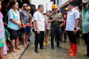 Gubernur Minta Percepatan Penanganan Banjir Solo Raya