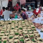 Cegah Plastik, Besek Alternatif Wadah Daging Kurban Ala Masjid Agung Al-Azhar