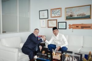 Berdiskusi dengan Duta Mario Ignacio, Stafsus Menag Gugun Gumilar Perkuat Hubungan Indonesia-Chili
