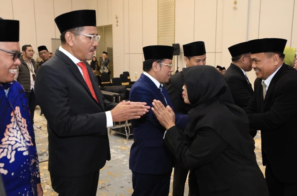 Cetak Sejarah, Kemenag Lantik 15 Perempuan sebagai Kepala KUA