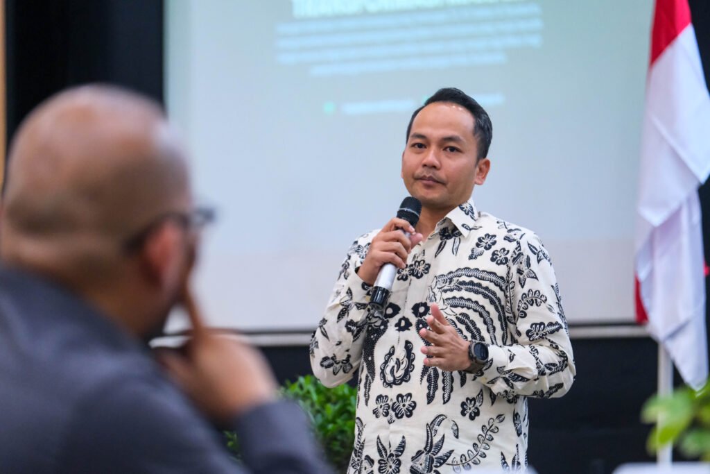 Dilaporkan soal Baliho Ultah Jokowi, Wali Kota Solo Hormati Proses Hukum