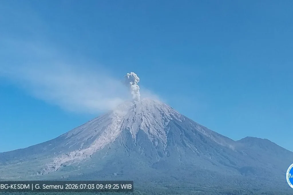 Kondisi Terkini Erupsi Gunung Semeru, 7 Kali Erupsi selama 4 Jam