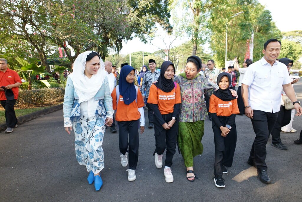 100 Penyandang Disabilitas Semringah Masuk Istana Agung, Foto Bareng Tamu Penting dan Lihat Museum