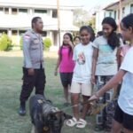 Dari K-9 Polri, Hadir Keceriaan di Tengah Pengungsian Anak Korban Gempa NTT