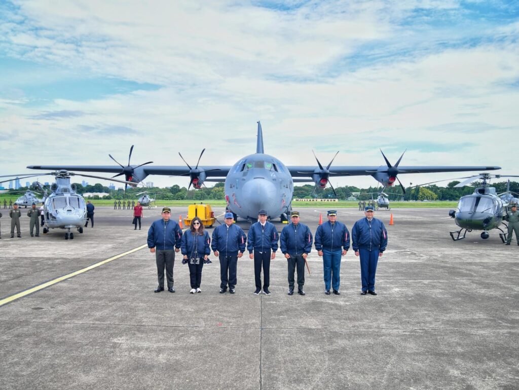 Pesawat_C_130J_30_Super_Hercules